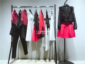 新手如何在石井服裝批發(fā)市場進(jìn)貨并成功開設(shè)女裝品牌折扣店