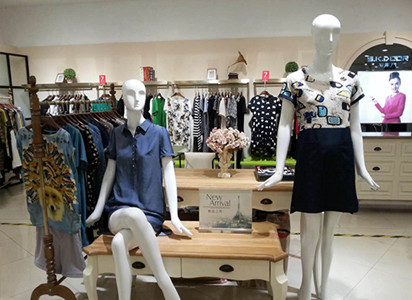 石庫門風(fēng)情與現(xiàn)代時尚的完美融合——上海安米服飾品牌解析