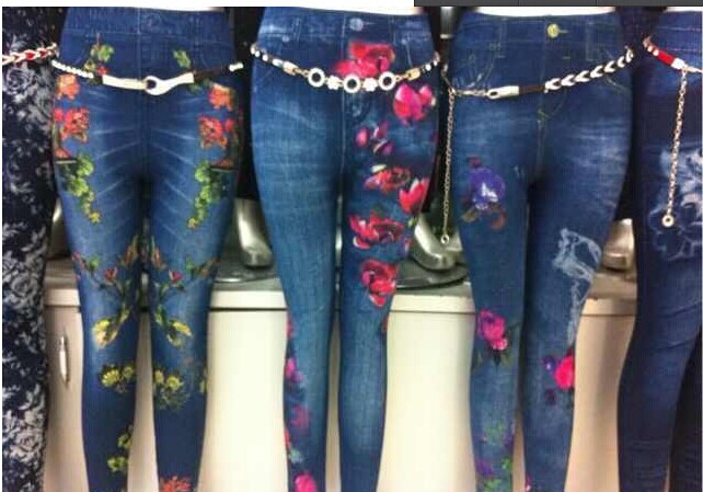 印花牛仔褲批發(fā)指南 服裝服飾市場的新趨勢與機(jī)遇